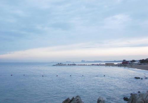 秦皇岛,海滨明珠,活力海岸线魅力绽放