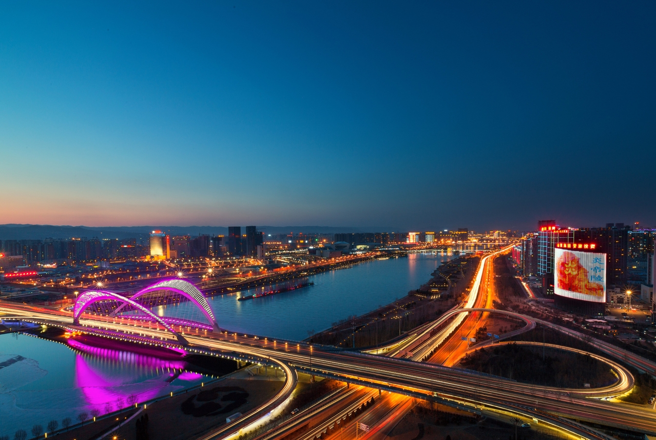 千年古韵,太原城,岁月变迁中的智者之述